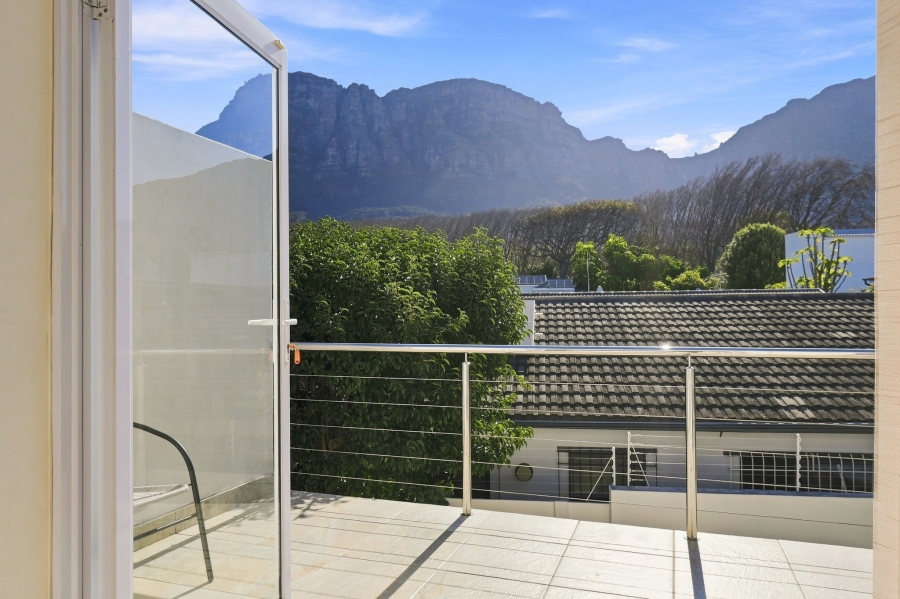 6 Bedroom Property for Sale in Newlands Western Cape